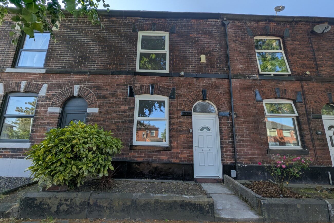 127 Bury Road, Radcliffe, Bury, M26 2UT