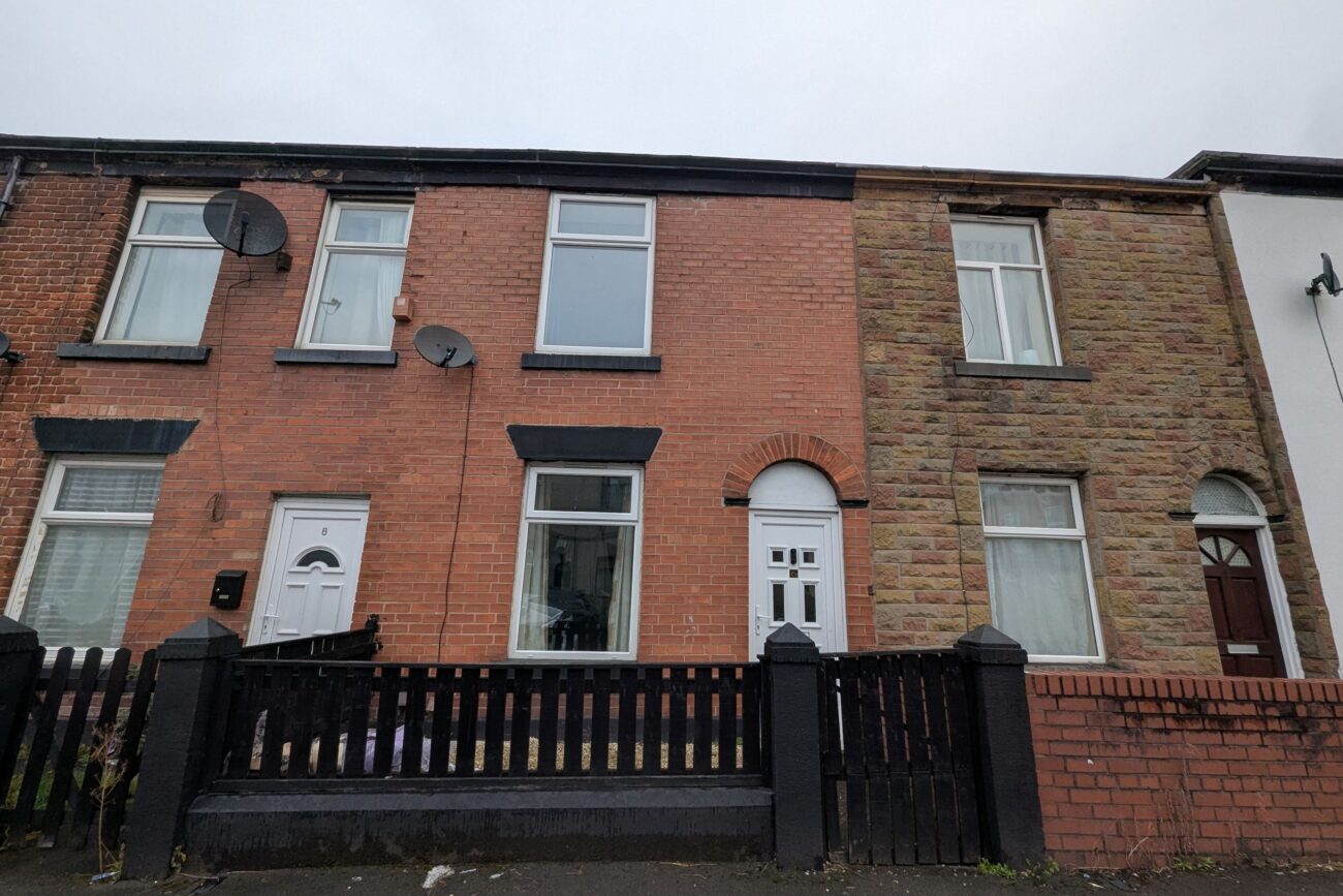 6 Cateaton Street, Bury, BL9